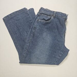 Lee Jeans. One true fit. 22WP